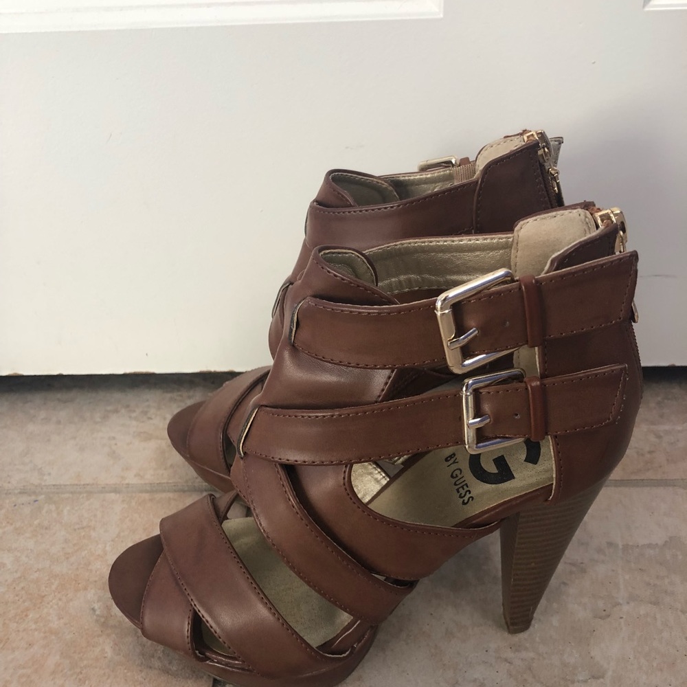 GUESS platform heels - Picture 2 of 4